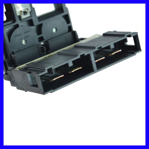 Nissan Infiniti Fuse Block Connector Dorman OE Solutions 924-082